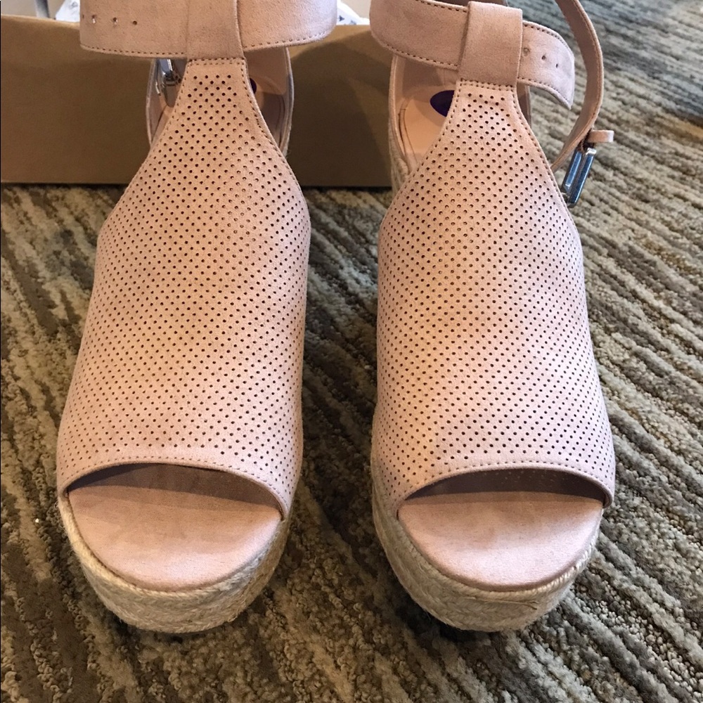 Wedges - Picture 4 of 7